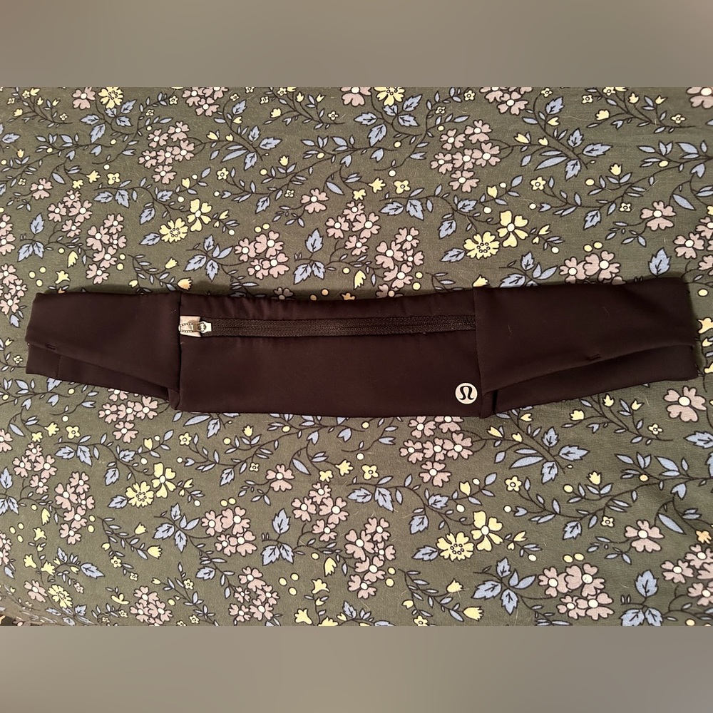 Lululemon Fast and Free Running belt
